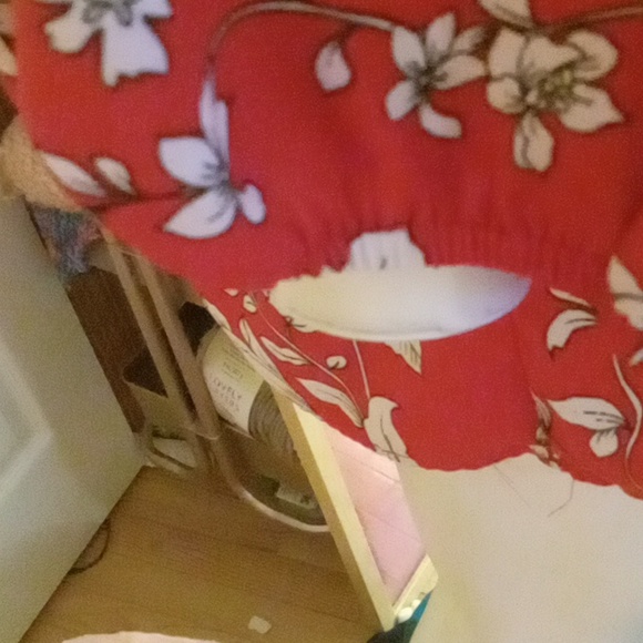 Floral top - Picture 4 of 4